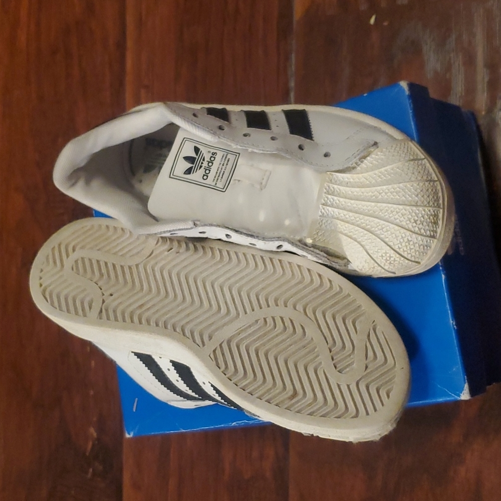 Shoes - Picture 3 of 5